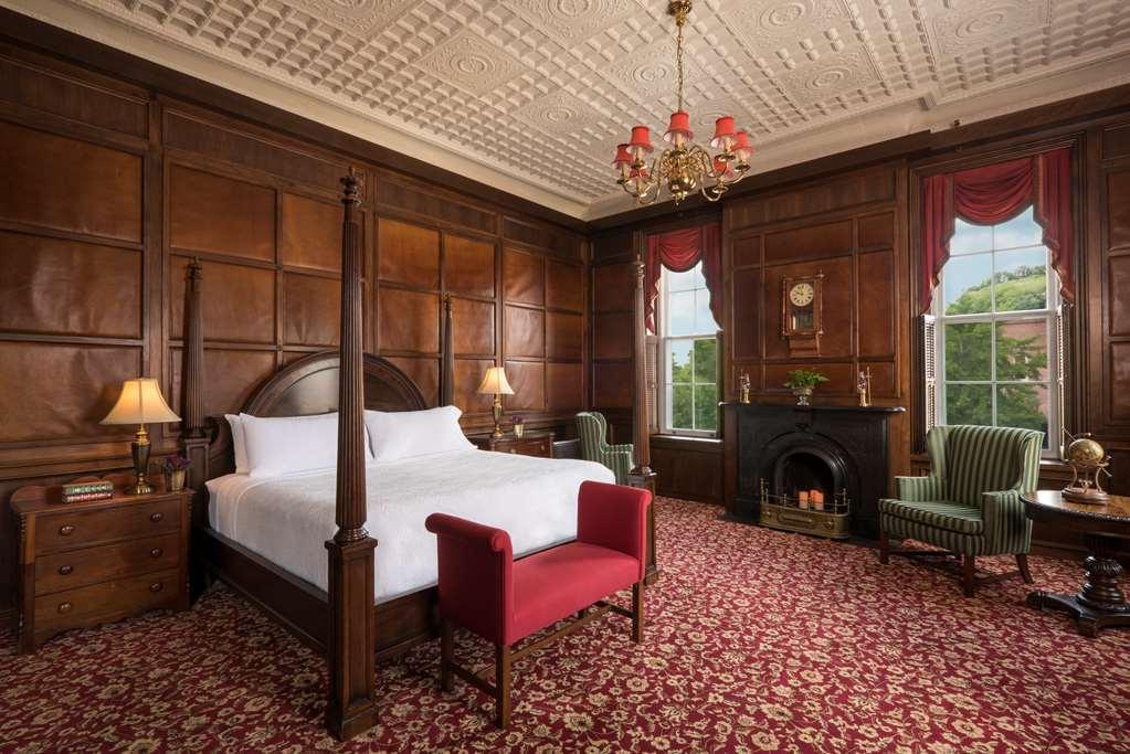 St James Hotel Red Wing Room photo